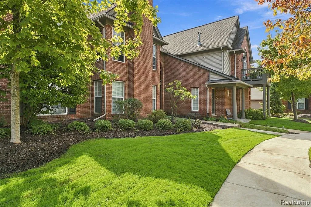 2 bed, 2.0 bath, 1491 sqft, $2,250 — Photo 3