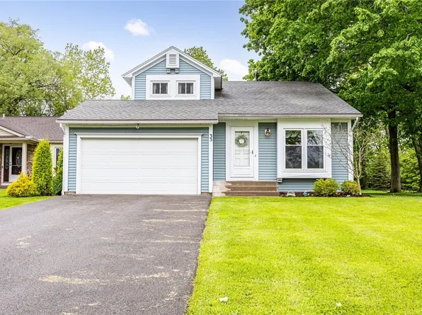 33 Westover Dr, Webster, NY 14580