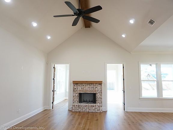 4th image of 3931 Loblolly Ln