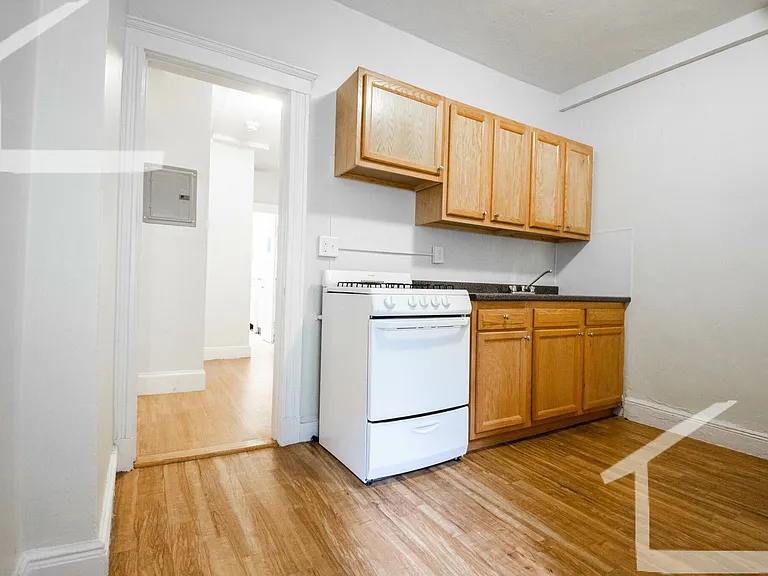 1810 Commonwealth Ave #101 — Photo 2