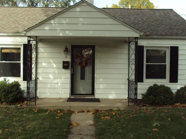 5 Gerald Rd, Rantoul, IL 61866