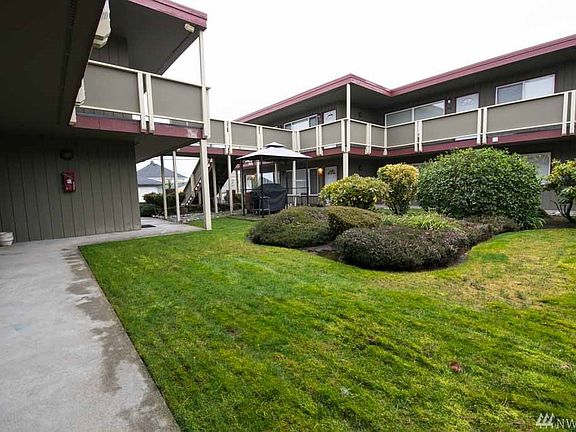 3rd image of 1111 N K St APT 205