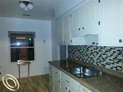 2nd image of 15426 Hill Ct