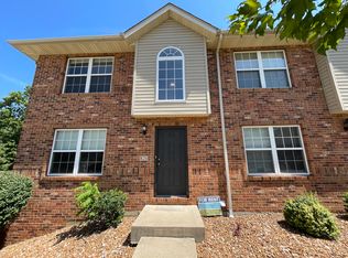 820 Woodsedge Dr #820, Maryville, IL 62062