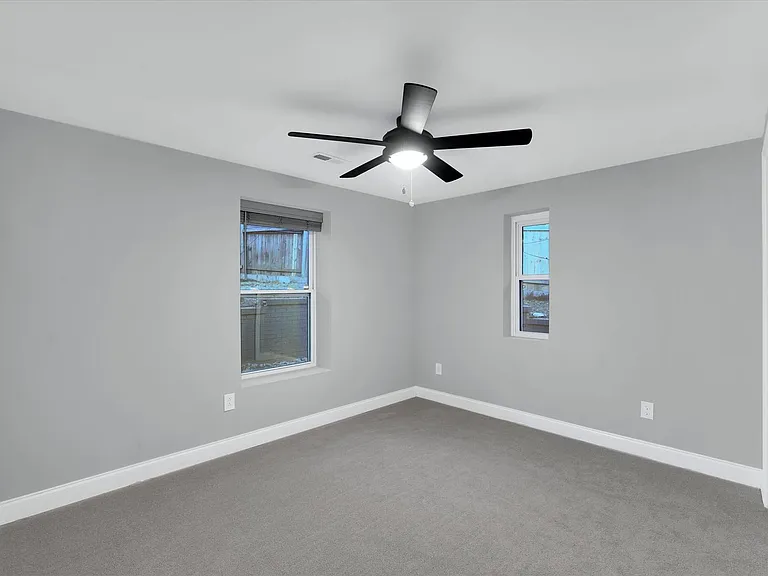 19 Granada Dr — Photo 18