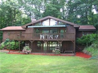 527 Springfield St, Wilbraham, MA 01095