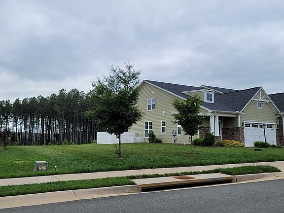 2nd image of 115 Bayberry Ln