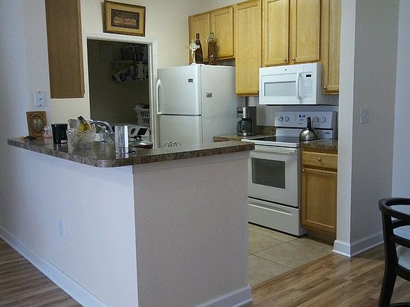 3rd image of 9916 Courtney Palms Blvd