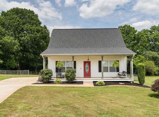 131 Wild Berry Ct, Boiling Springs, SC 29316