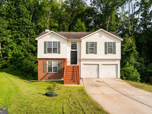 561 Sirocco Ct, Forest Park, GA 30297