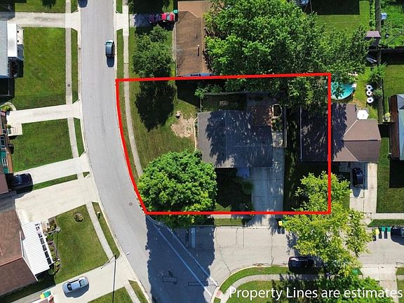 2nd image of 585 Hillsdale Dr