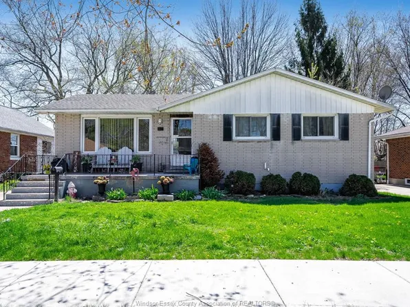 31 Horwath Ave, Kingsville, ON N9Y 1B9