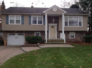 8 John Henry Dr, Montville, NJ 07045