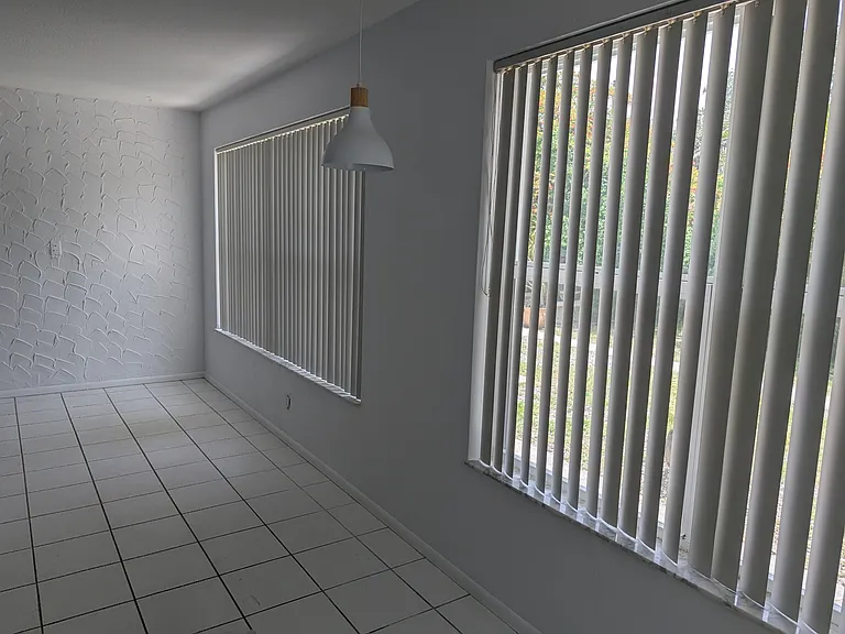 123 SW 19th Ave #123 — Photo 4