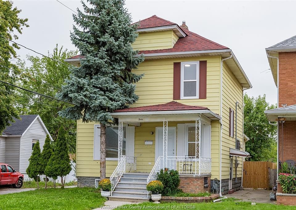 1st image of 941 Cataraqui St