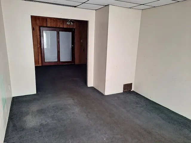 539 W Market St — Photo 5