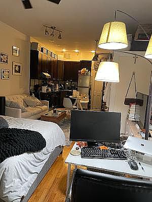 5th image of 302 W 105th St APT A