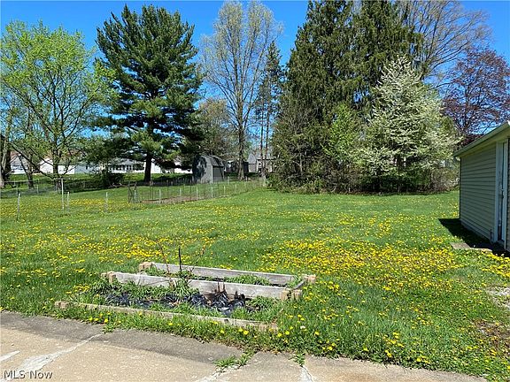 3rd image of 4138 Burkey Rd