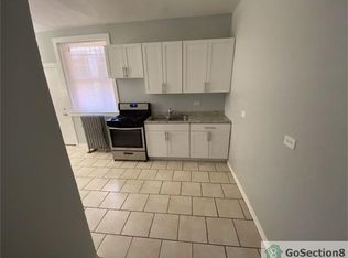 6226 S Eberhart Ave #2D, Chicago, IL 60637