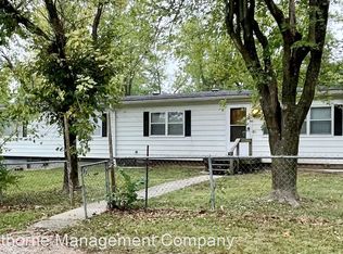 6901 N Maxine St, Columbia, MO 65202