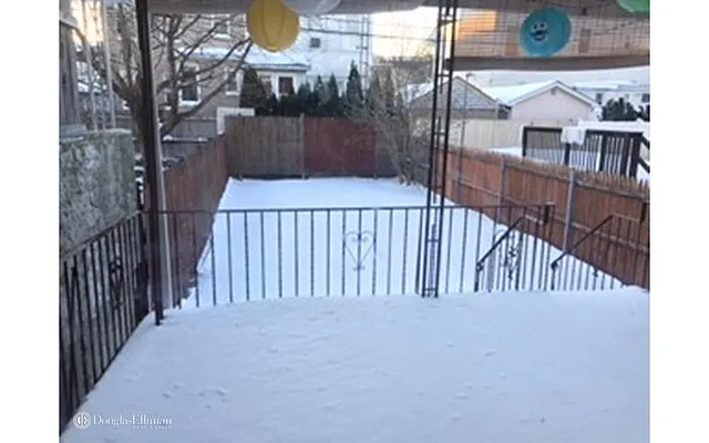 Rented by Douglas Elliman | media 18