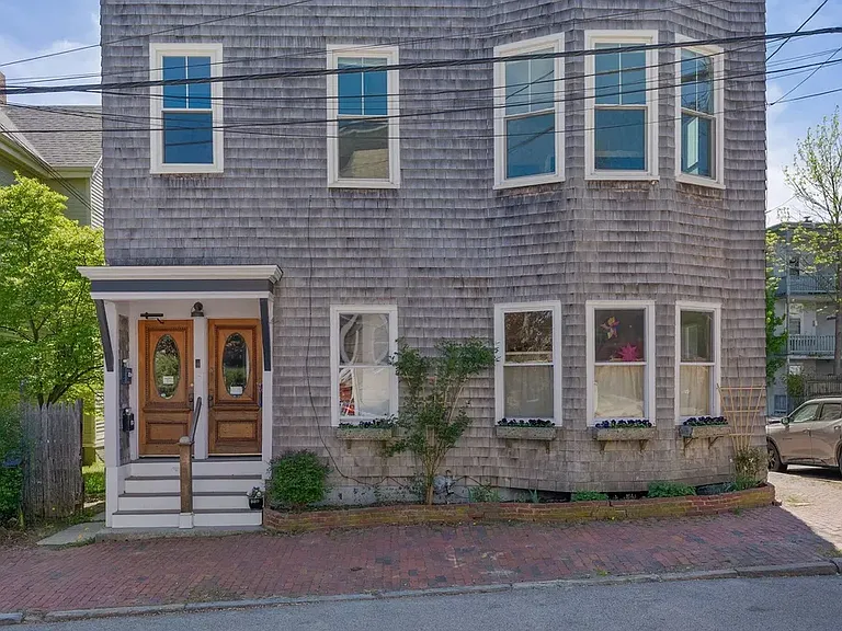 62 Saint Lawrence St #2 — Photo 14