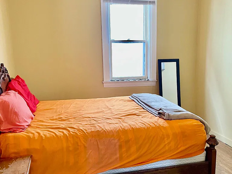 7 Berkley Pl #1 — Photo 8