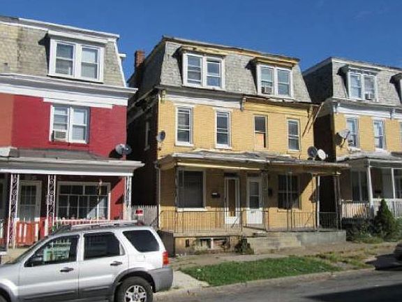 2nd image of 1826 Park St