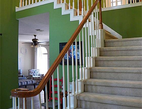 Another view of this amazing entry of the home.