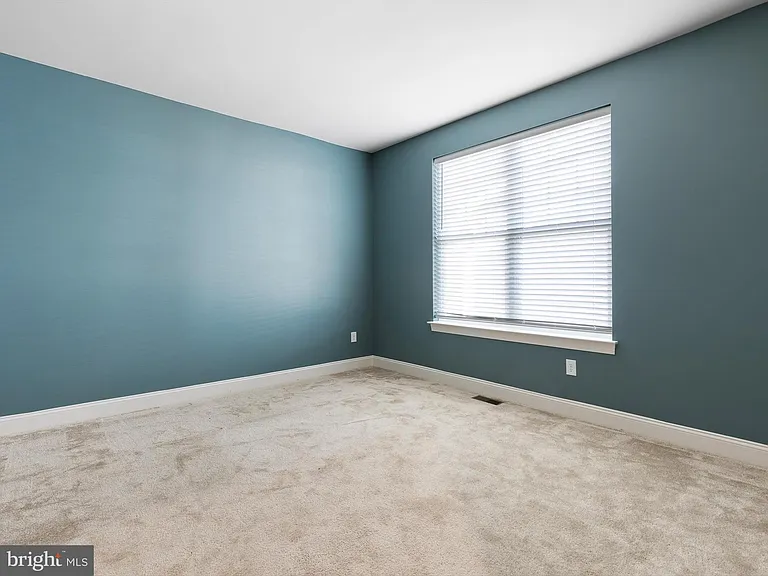240 Baldy Ln — Photo 35