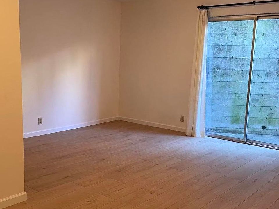 1st image of 1228 Goettingen St