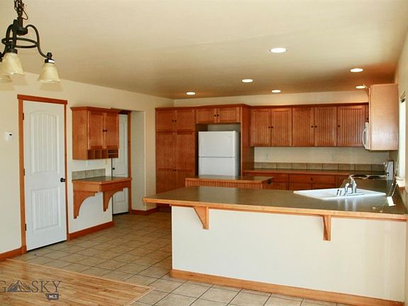 4th image of 1311A Idaho St