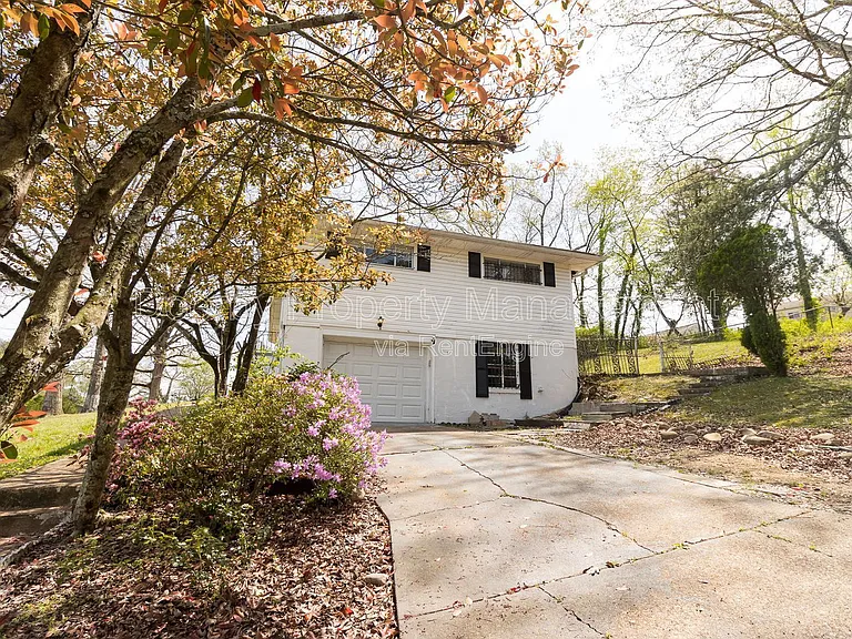 3810 Nandena Dr — Photo 27