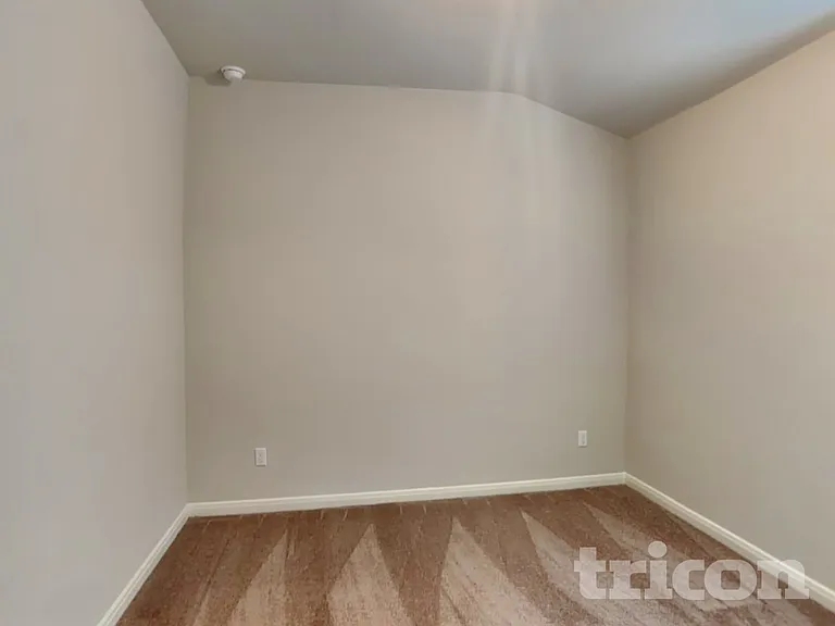 13643 Emerson Way — Photo 11