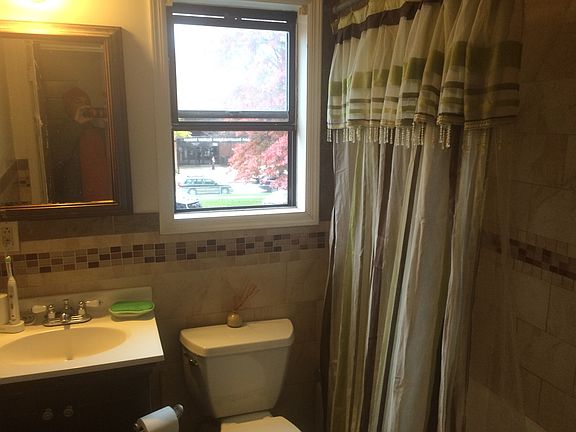 2nd image of 311 S 9th Ave #2nd