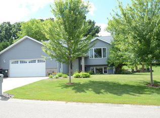 185 Pearson Dr, Saint Charles, MN 55972