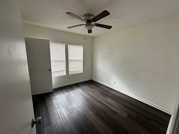 3rd image of 2704-2706 Benton Blvd #1N