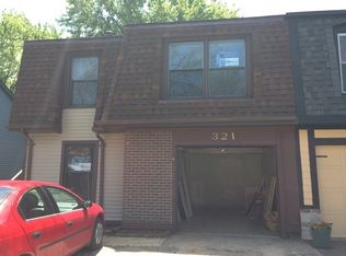 321 Walnut Cir, Bolingbrook, IL 60440