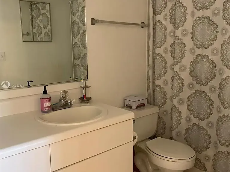 1001 Sorrento Dr — Photo 5