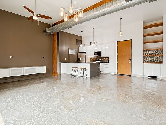 4th image of 2502 Live Oak St APT 208