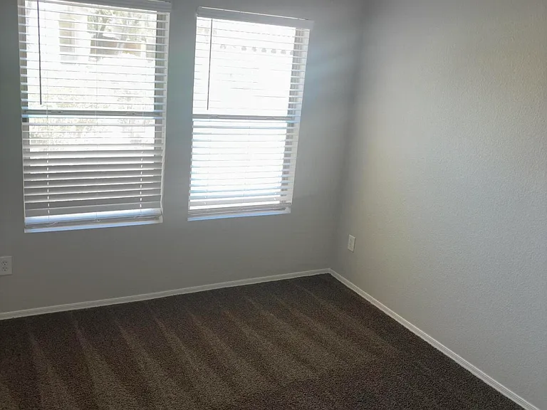 5225 E Florian Ave — Photo 11