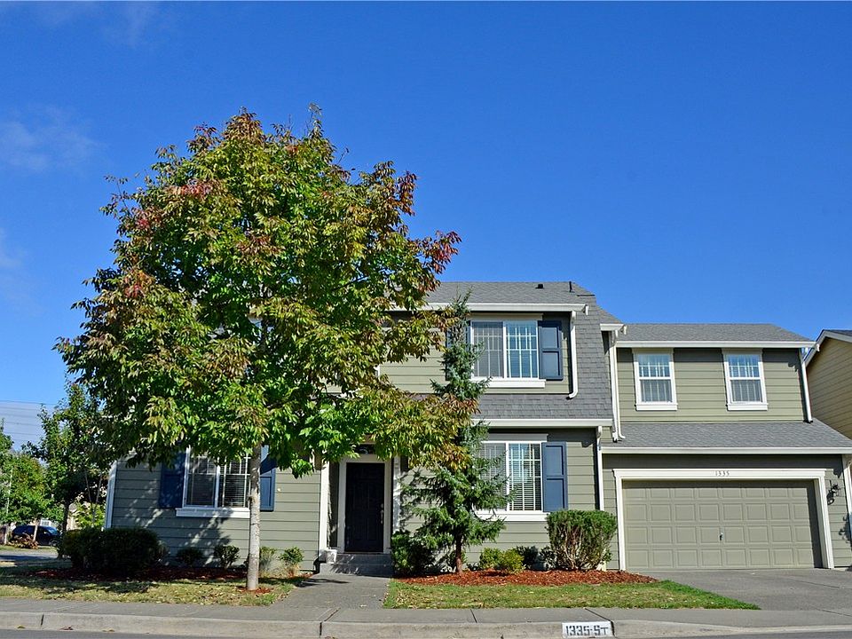 1st image of 1335 32nd St NE