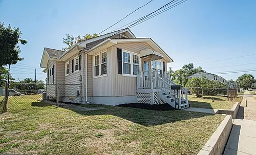 8306 Stow Rd Photo 1