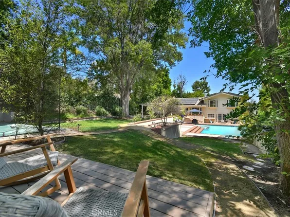 4237 Ellenita Ave, Tarzana, CA 91356