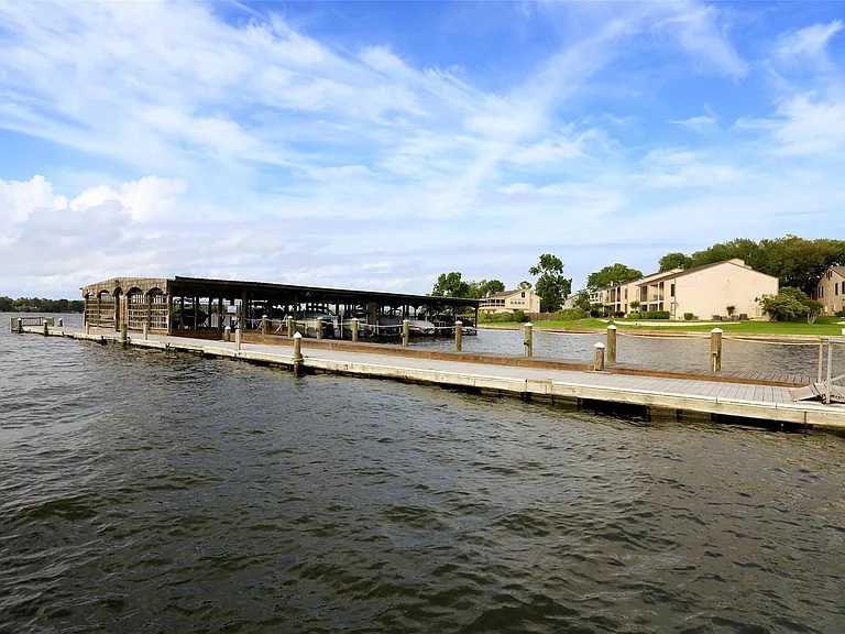 112 Harbour Town Dr — Photo 43