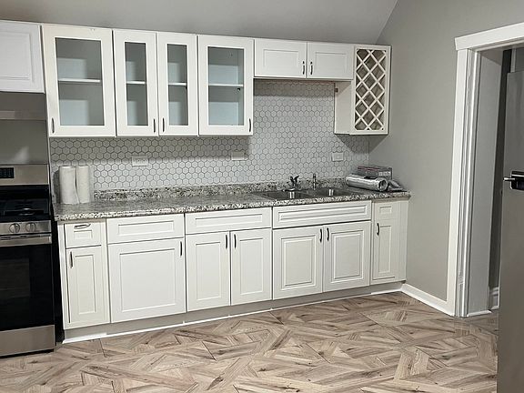 4th image of 10749 S State St #2