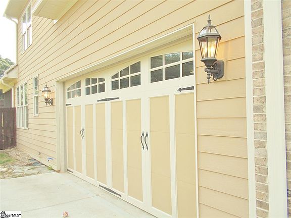 2nd image of 24 Sunny Meadow Ln