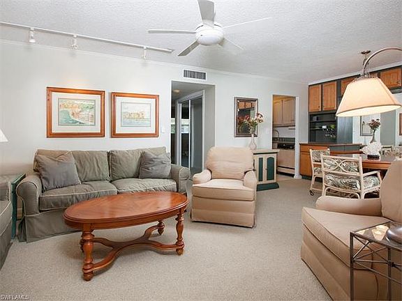 2nd image of 333 Harbour Dr APT 210