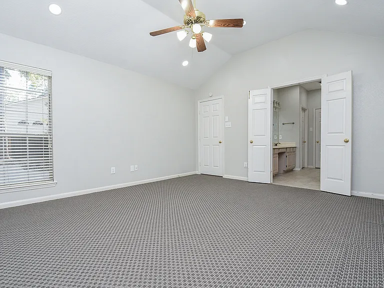 202 W Sterling Pond Cir — Photo 26