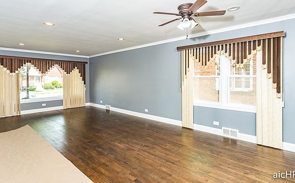 3rd image of 10416 S King Dr